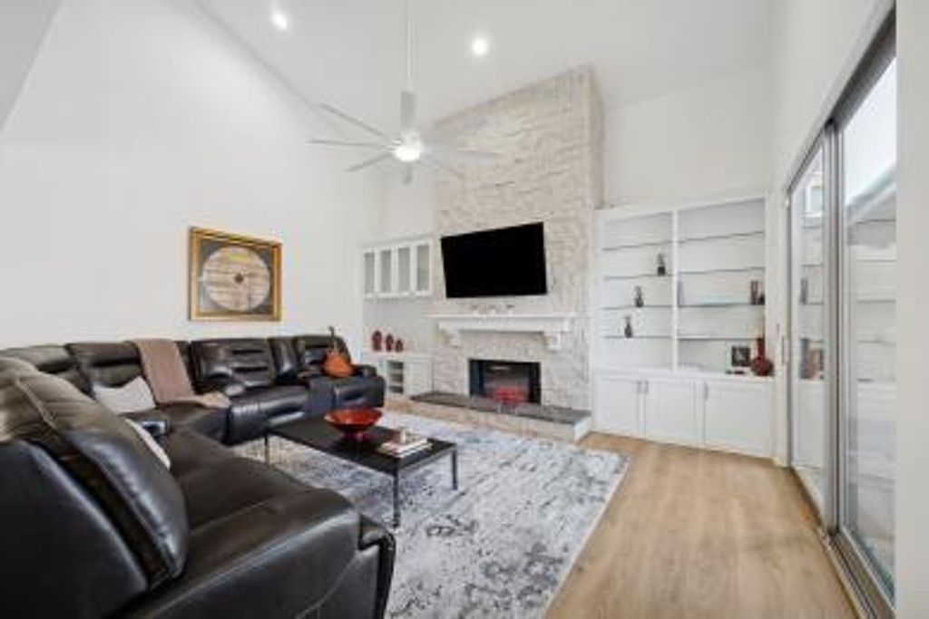 Photo of 3029 Bering Drive, Houston, TX 77057 (MLS # 41612233)