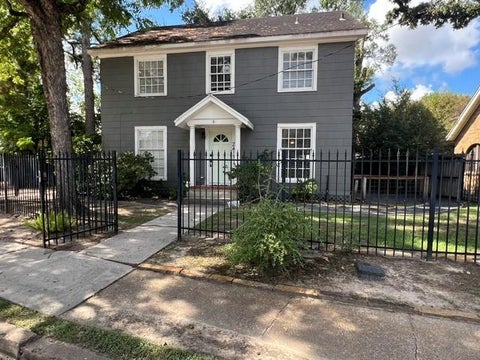 Photo of 2415 White Oak Drive, Houston, TX 77009 (MLS # 13589198)