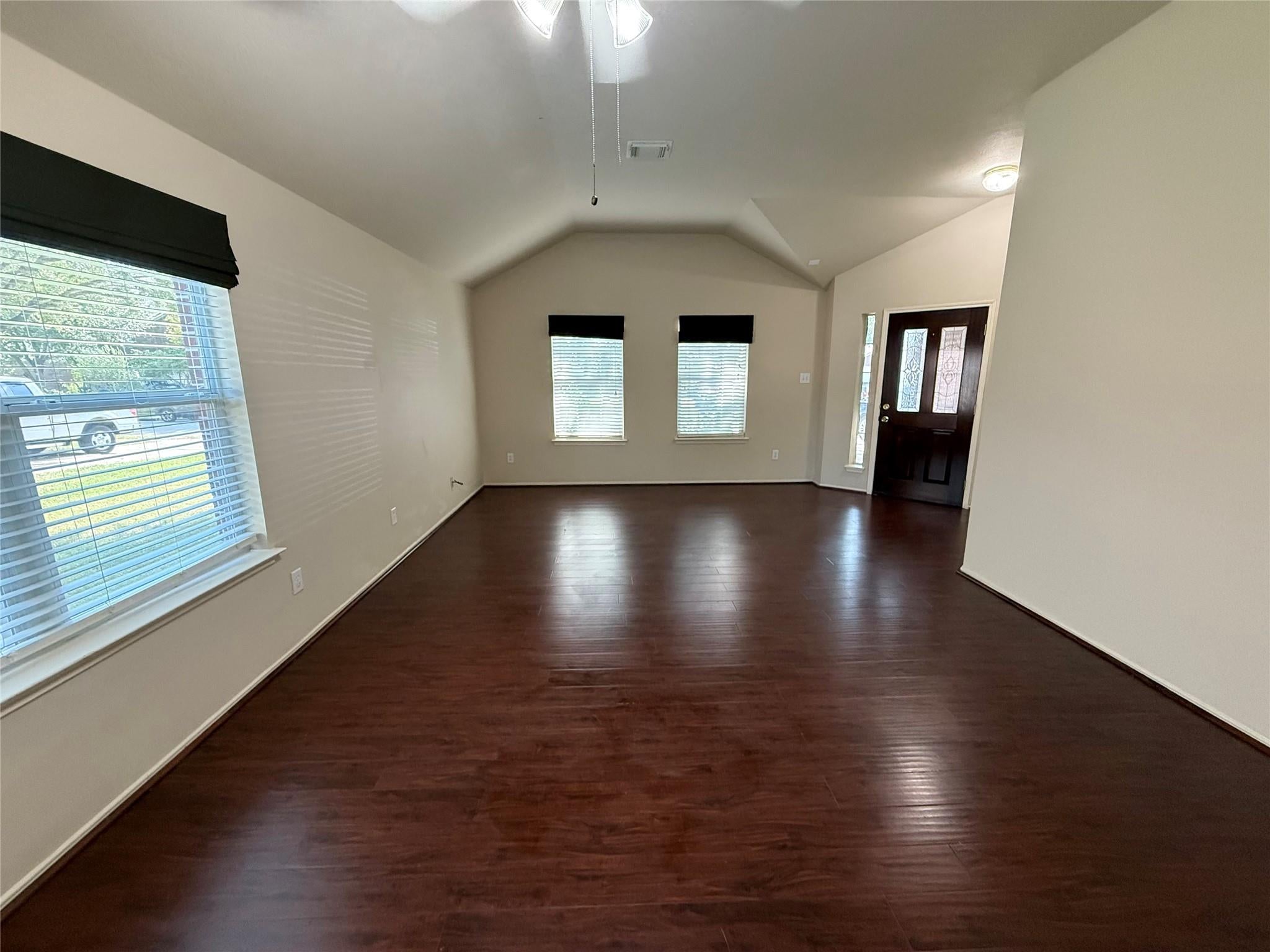 2104 Goldfinch Lane