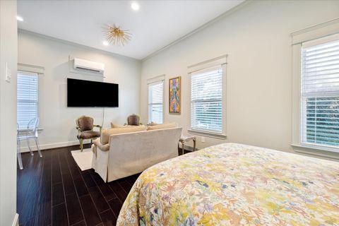 Tiny photo for 606 Rutland Street, Houston, TX 77007 (MLS # 28465357)