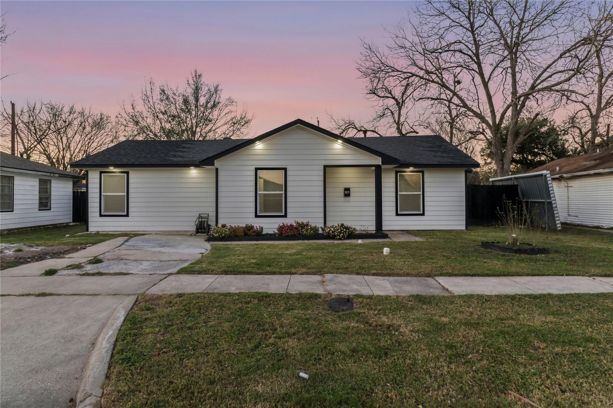 901 S 7th Street
