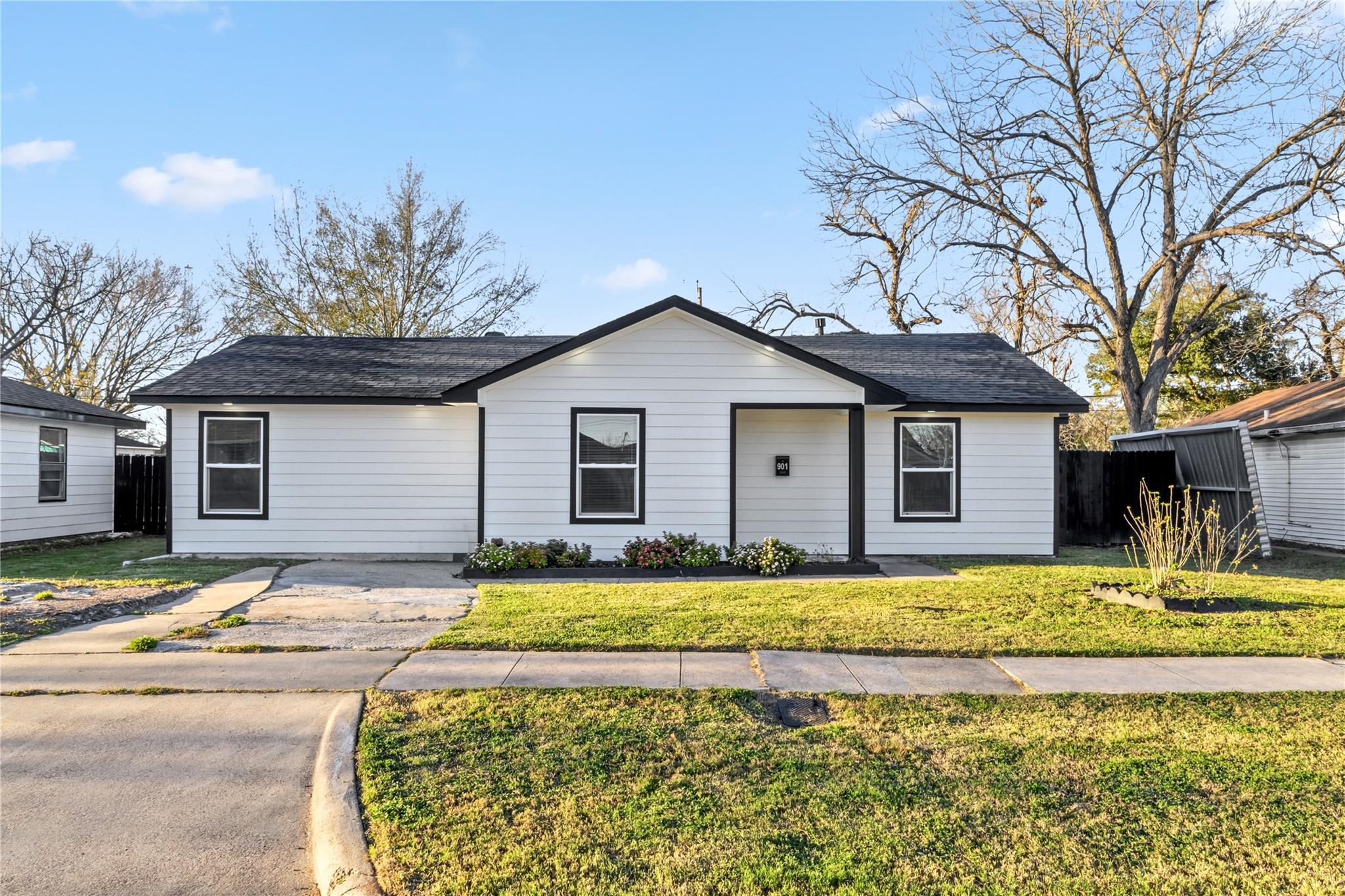 901 S 7th Street