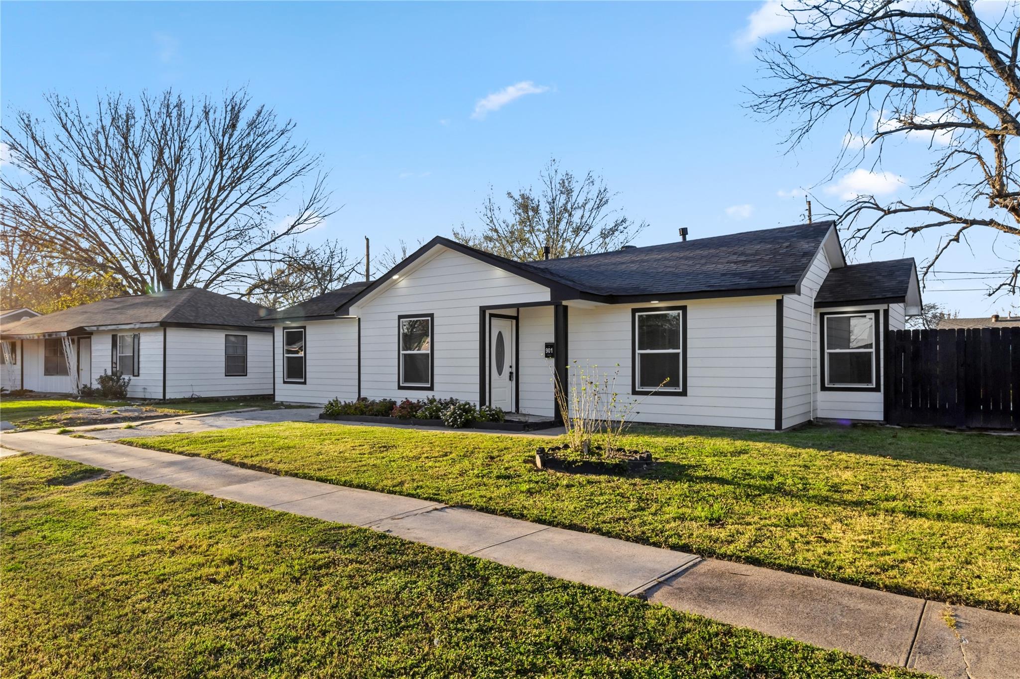 901 S 7th Street