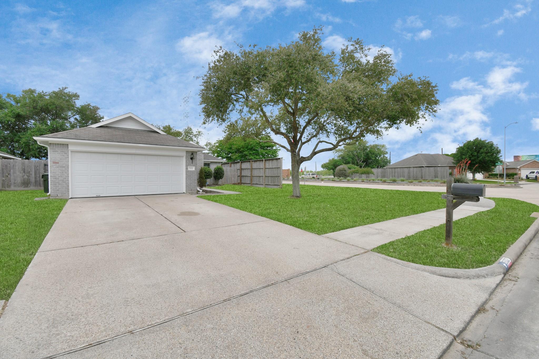 5102 Chase Park Court