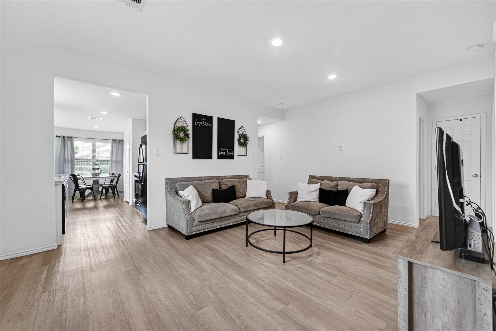 8639 River Crest Drive