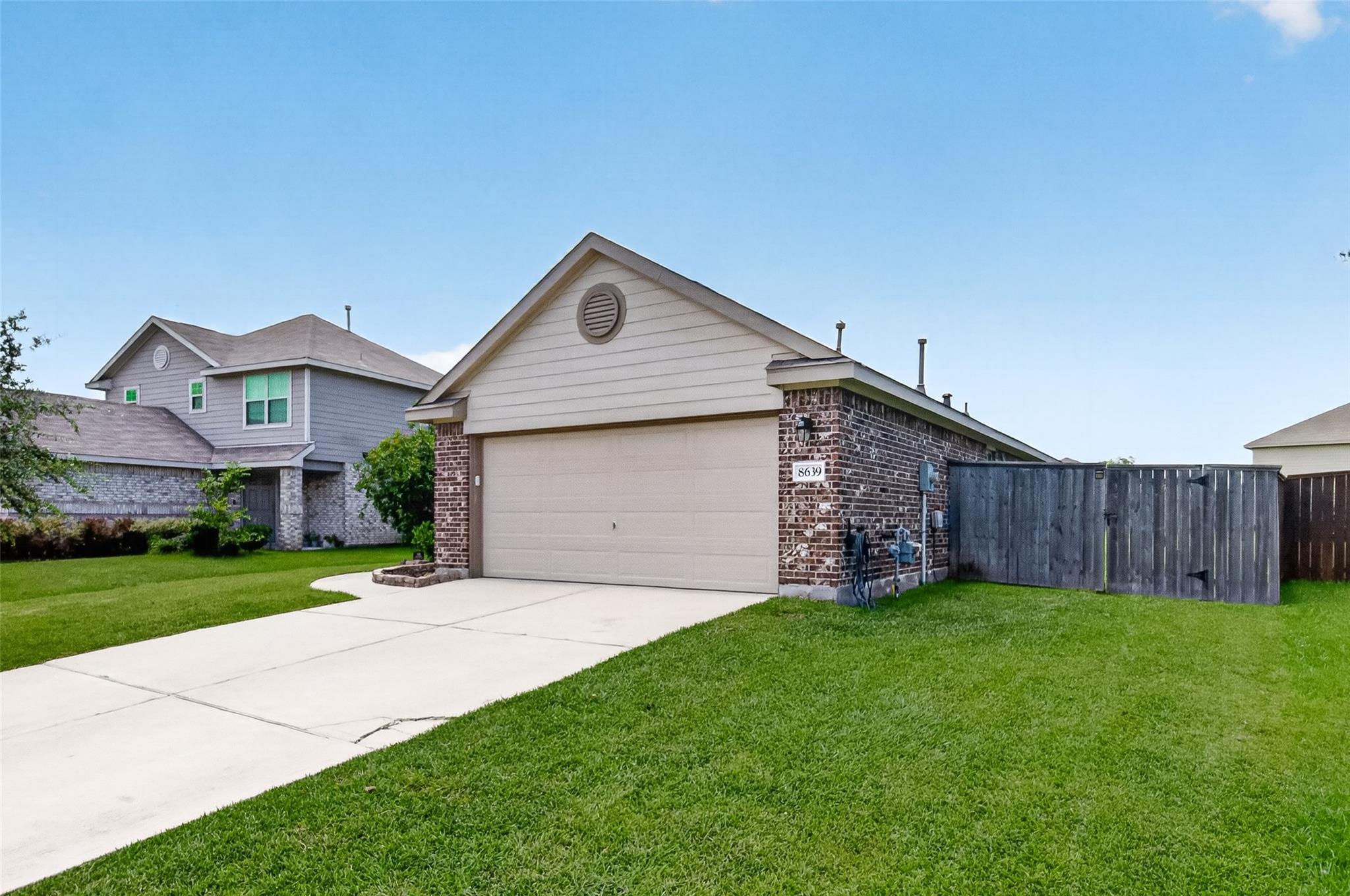 8639 River Crest Drive