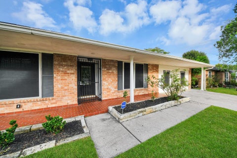 Tiny photo for 15103 Weil Place, Houston, TX 77060 (MLS # 28274357)