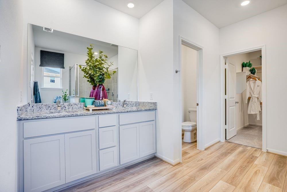 21803 Yellow Sunset Lane