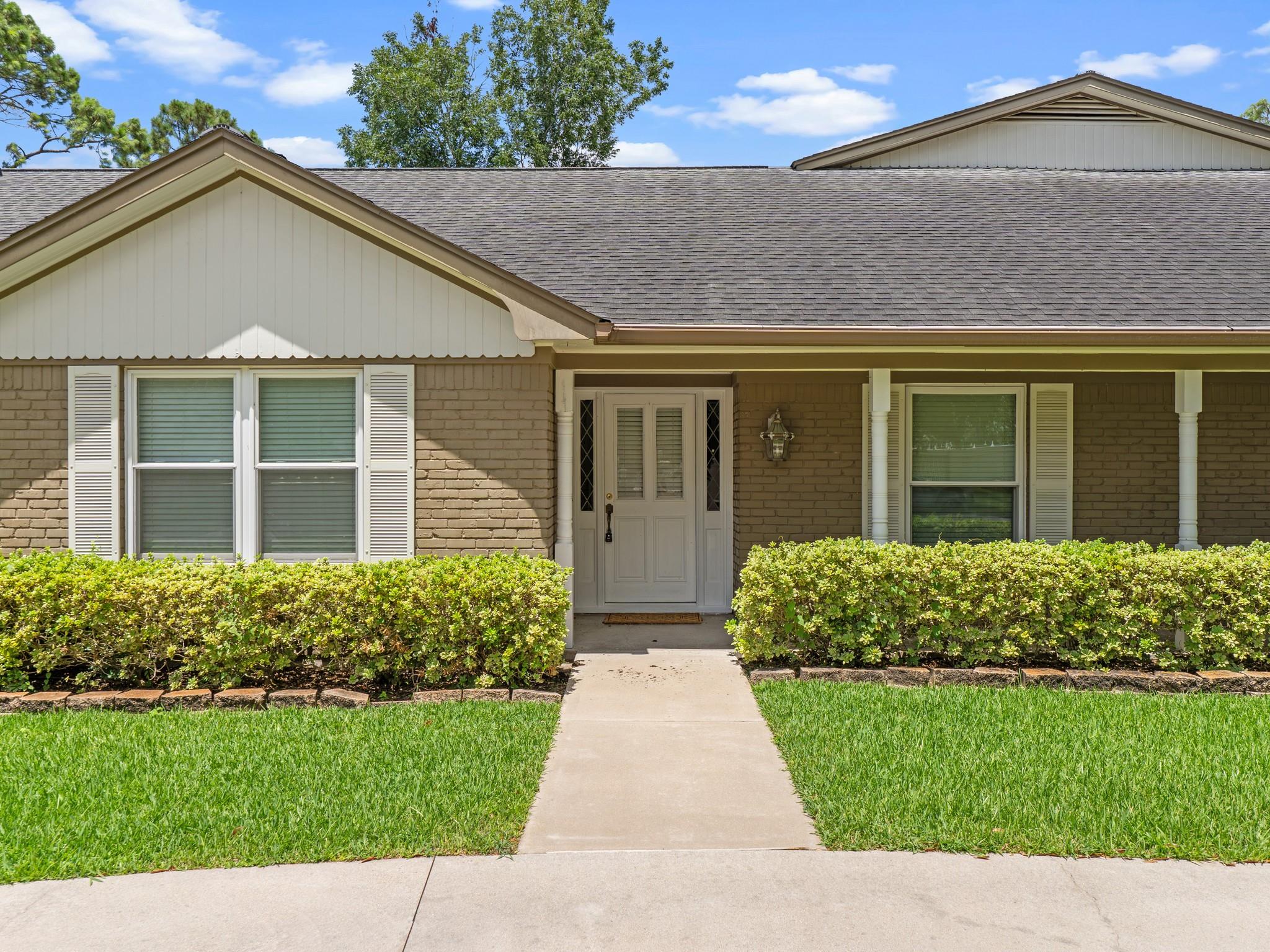 2613 Oak Drive