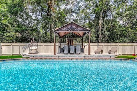 Photo of 14 Dovetail Place, The Woodlands, TX 77381 (MLS # 16481874)