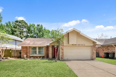 Photo of 18726 Droitwich Drive, Humble, TX 77346 (MLS # 35643725)