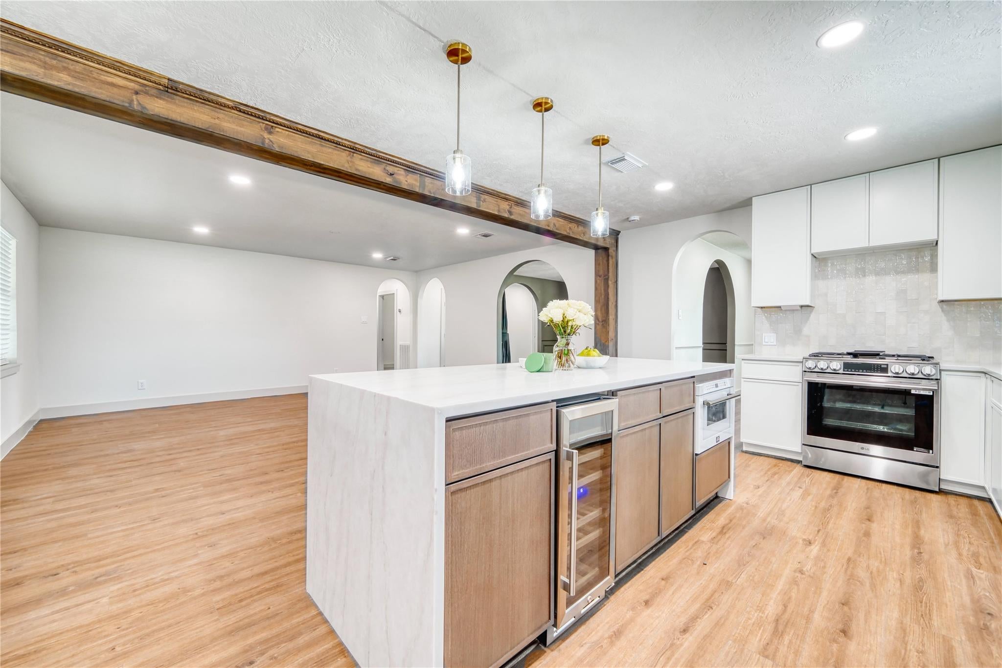 6618 Heron Lane