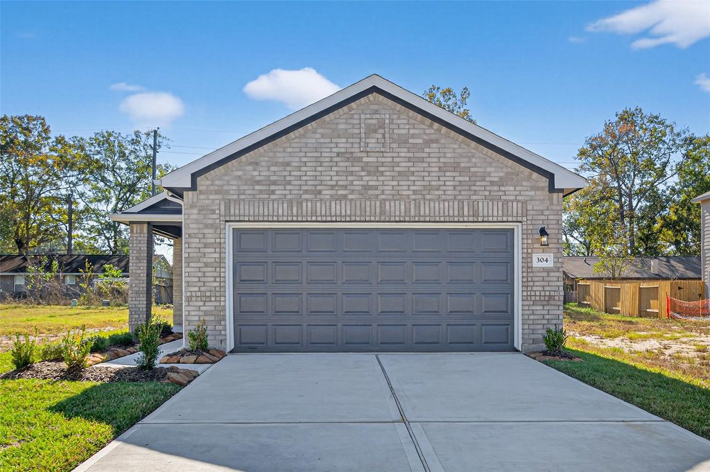 Photo of 304 Emerald Thicket Lane, Huffman, TX 77336 (MLS # 85868420)