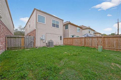 Tiny photo for 17110 Amarose Drive, Houston, TX 77090 (MLS # 77195328)