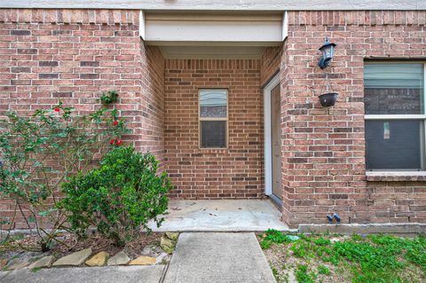 Tiny photo for 17110 Amarose Drive, Houston, TX 77090 (MLS # 77195328)