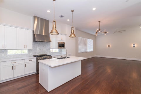 Photo of 3821 N Braeswood Boulevard #A, Houston, TX 77025 (MLS # 27301106)
