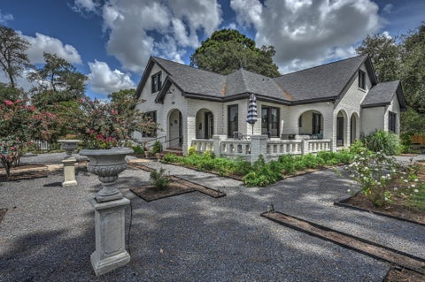 Photo of 1501 Allyne Lane, Brenham, TX 77833 (MLS # 70063353)