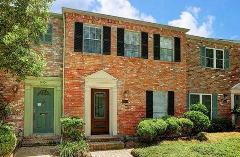 Townhouse For Sale - 6403 Burgoyne Road #7<br/> Harris County, Houston, TX 77057