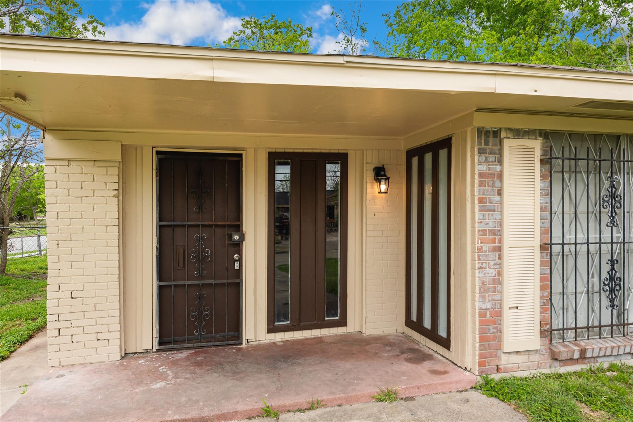5503 S Acres Drive