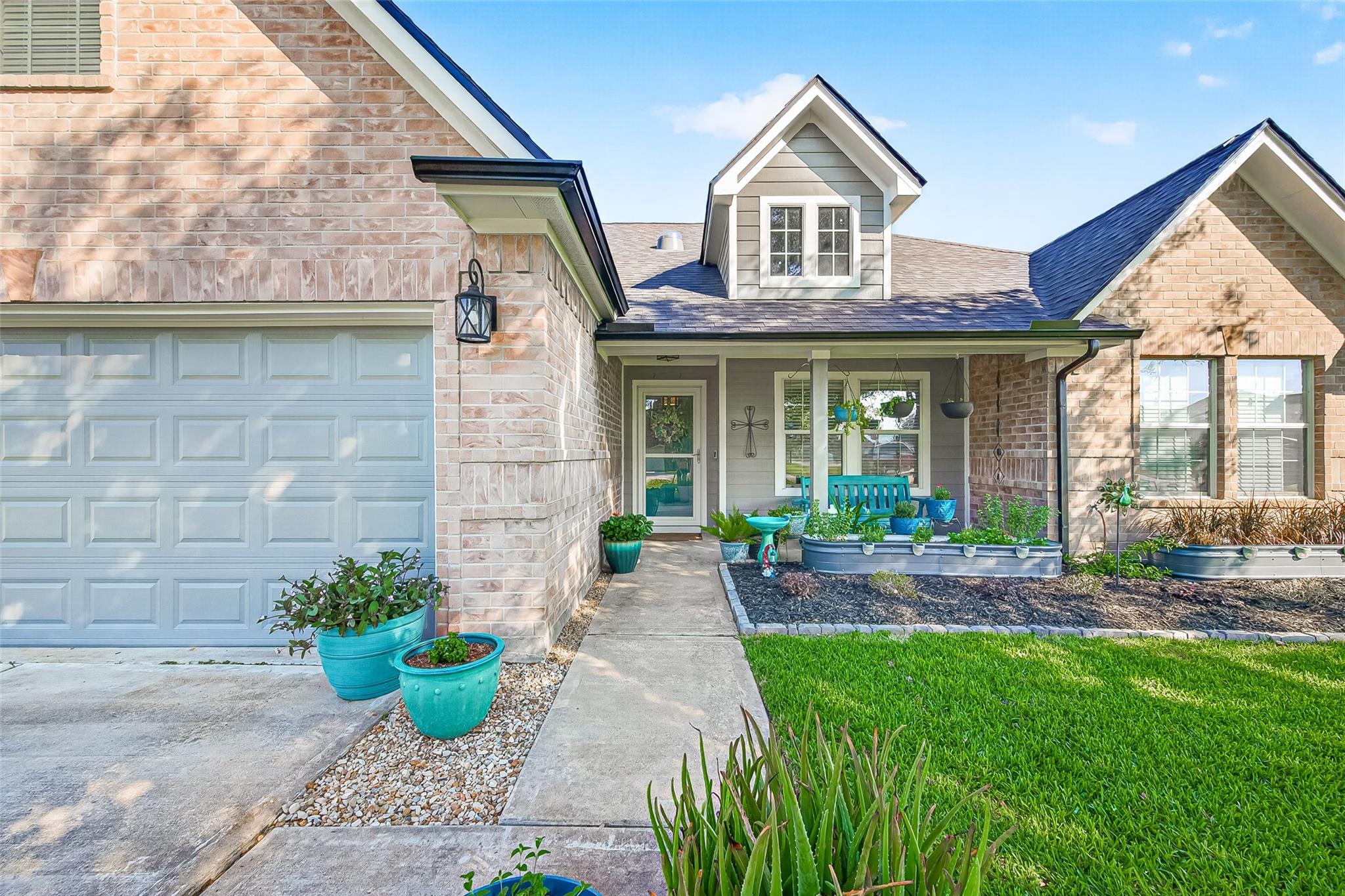 3802 Crestwood Circle
