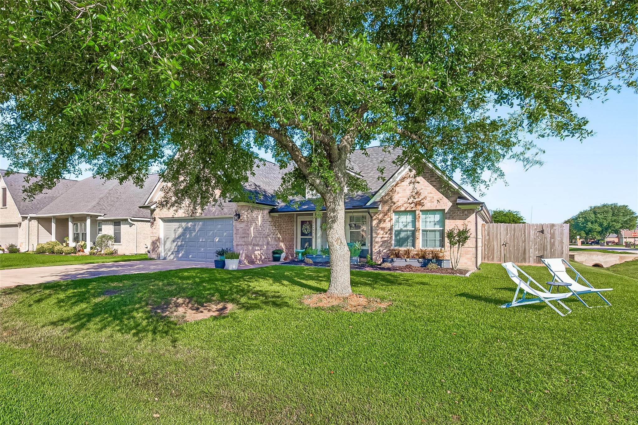 3802 Crestwood Circle