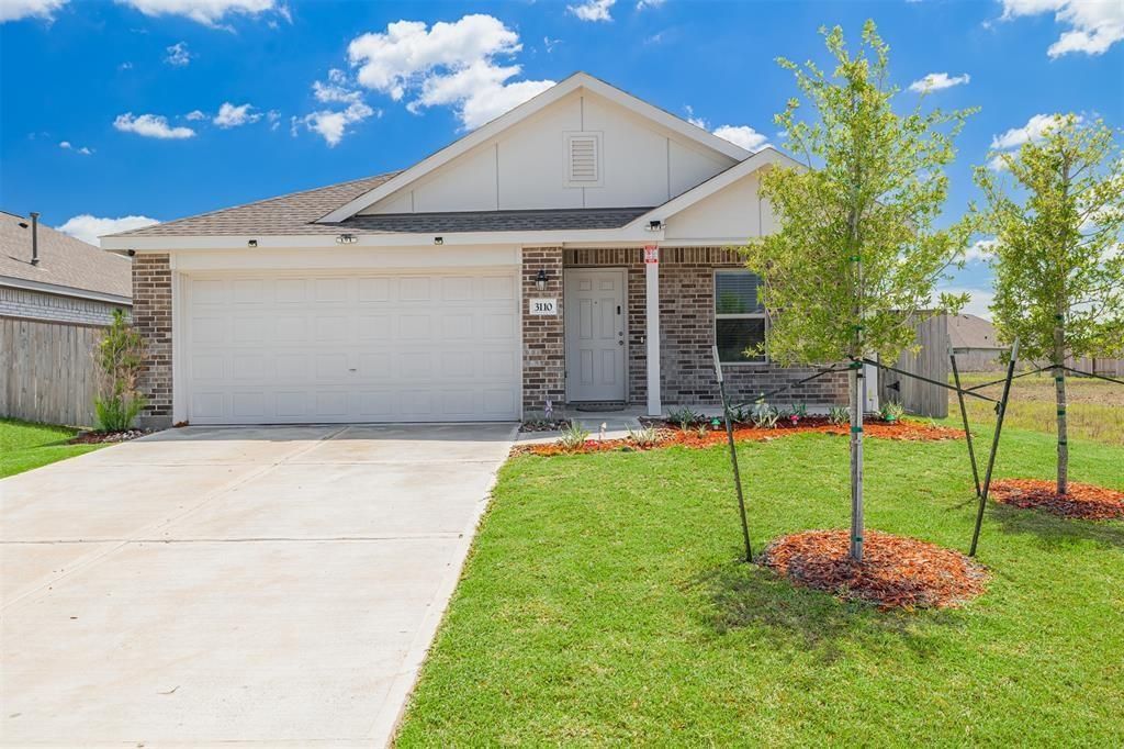 Photo of 3110 Spanish Oak Lane Ln, Rosenberg, TX 77471 (MLS # 20095340)