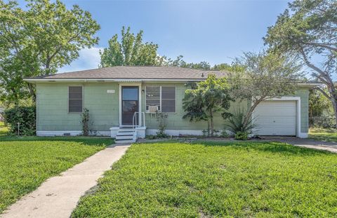 Photo of 1205 Ewing Street, Brenham, TX 77833 (MLS # 18808612)