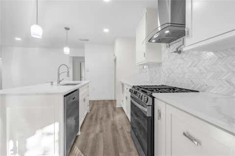 Photo of 6014 Belarbor Street, Houston, TX 77033 (MLS # 64150105)