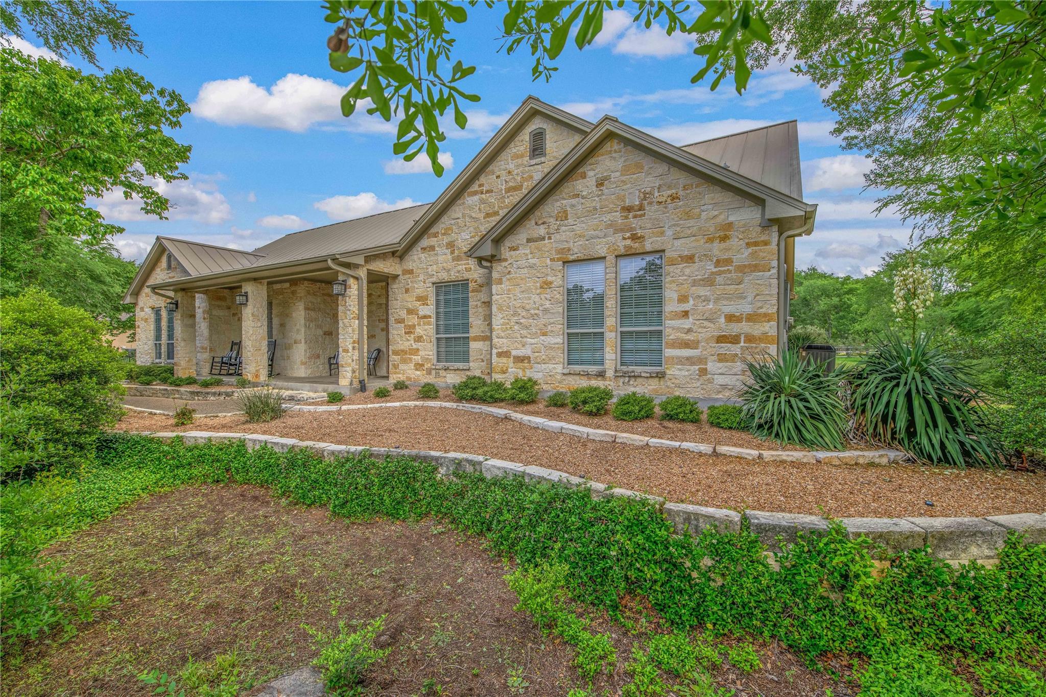 4819 Williams Creek