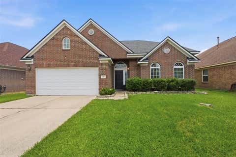 Tiny photo for 5915 Annatto Drive, Baytown, TX 77521 (MLS # 10683234)