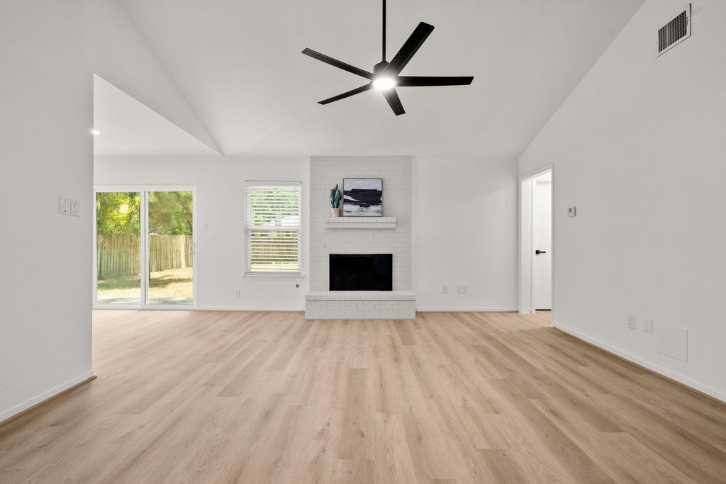 Photo of 8 S Woodstock Circle Drive, The Woodlands, TX 77381 (MLS # 15351778)