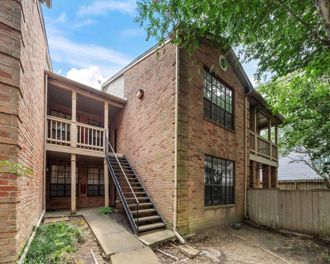Condo For Rent - 2255 Braeswood Park Drive #310<br/> Houston, TX 77030