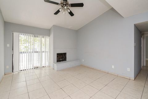 Photo of 9009 Richmond Avenue #411, Houston, TX 77063 (MLS # 91150869)