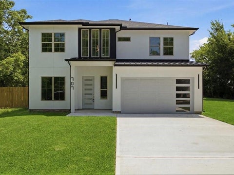 Photo of 707 S Iowa Street, La Porte, TX 77571 (MLS # 19658940)