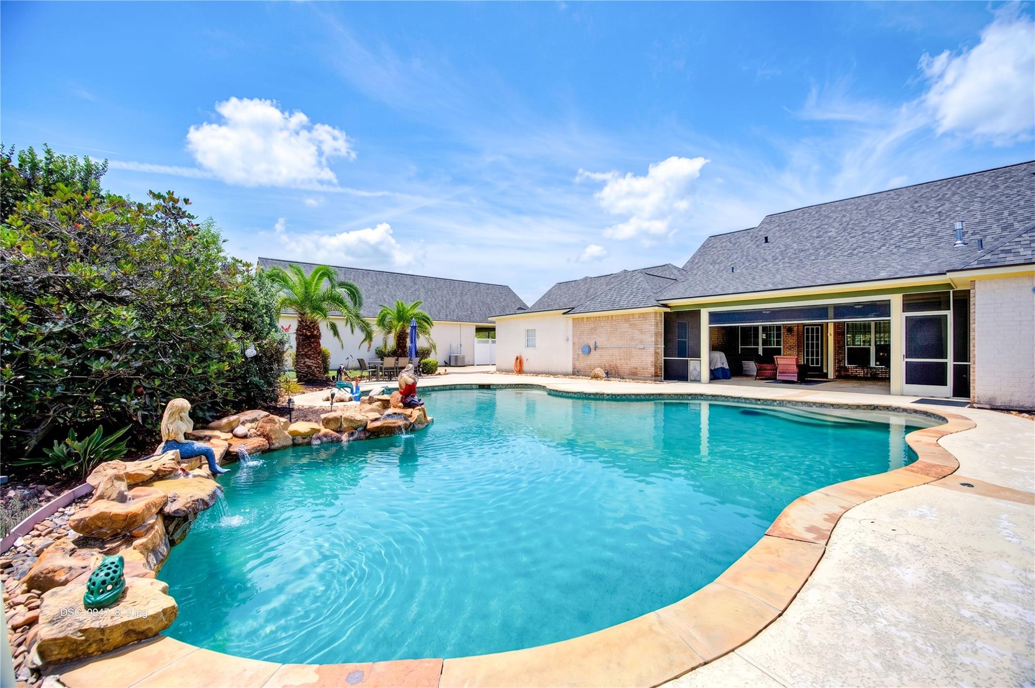 15302 Devin Lane
