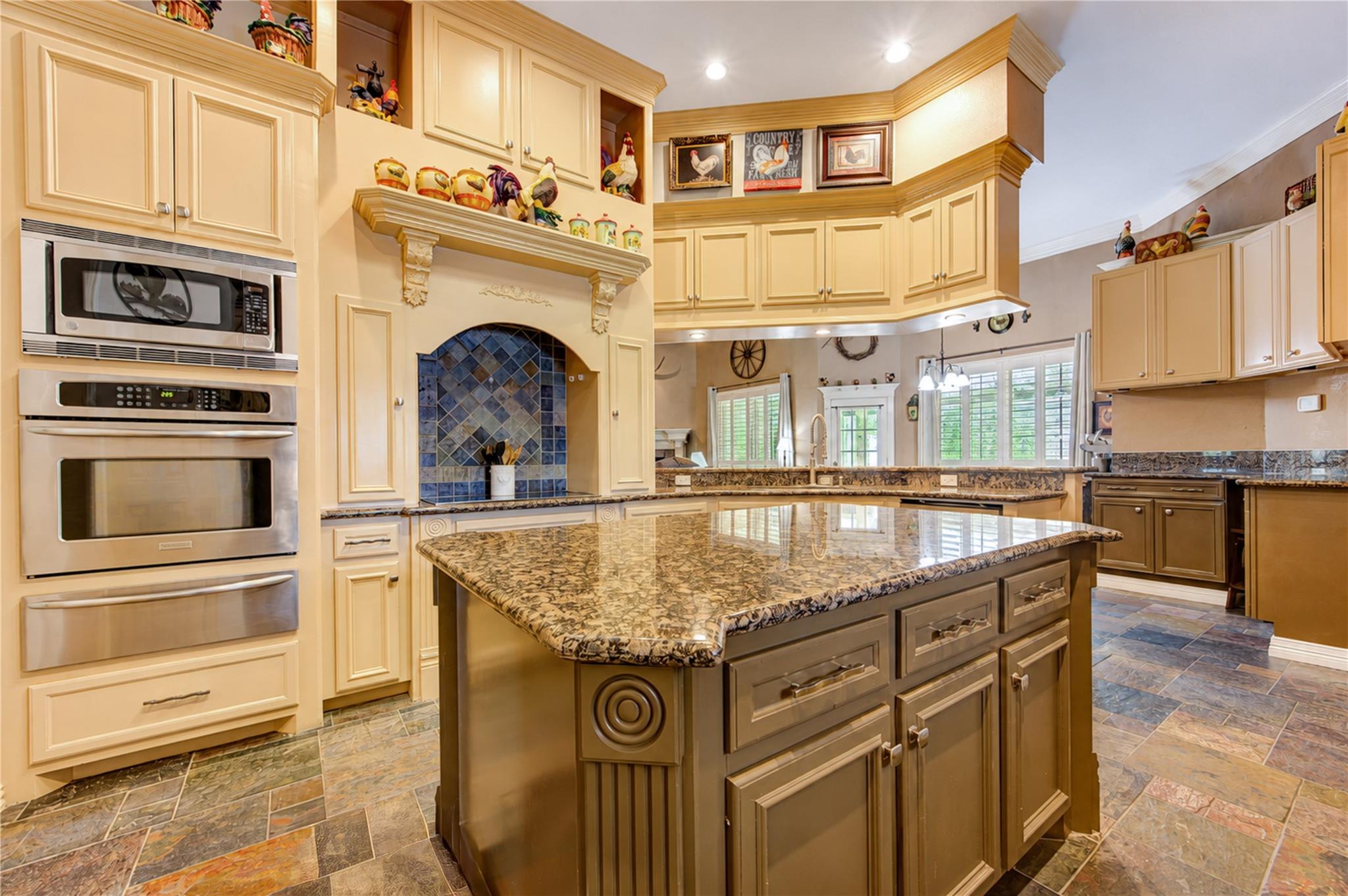 15302 Devin Lane