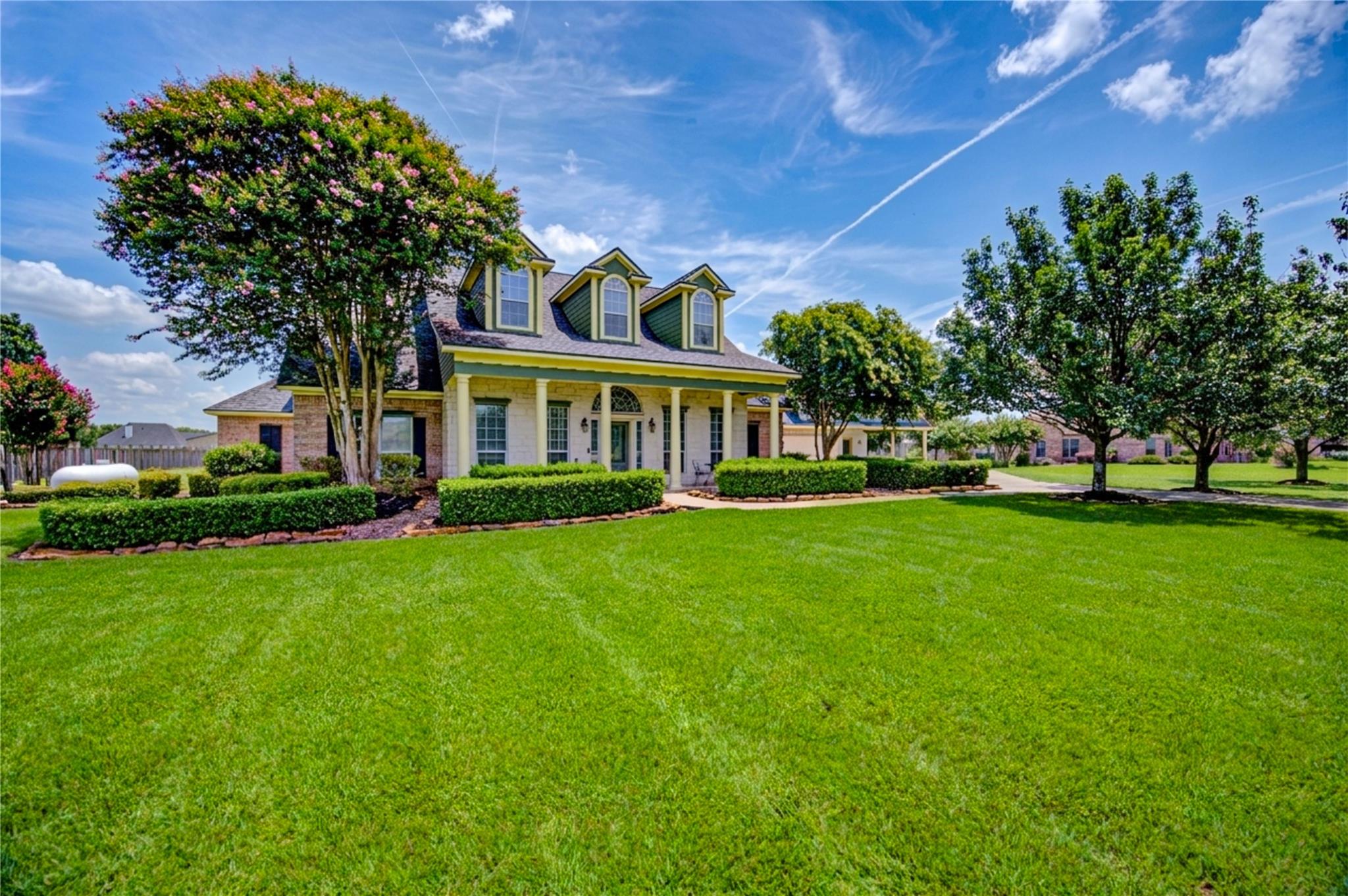 15302 Devin Lane