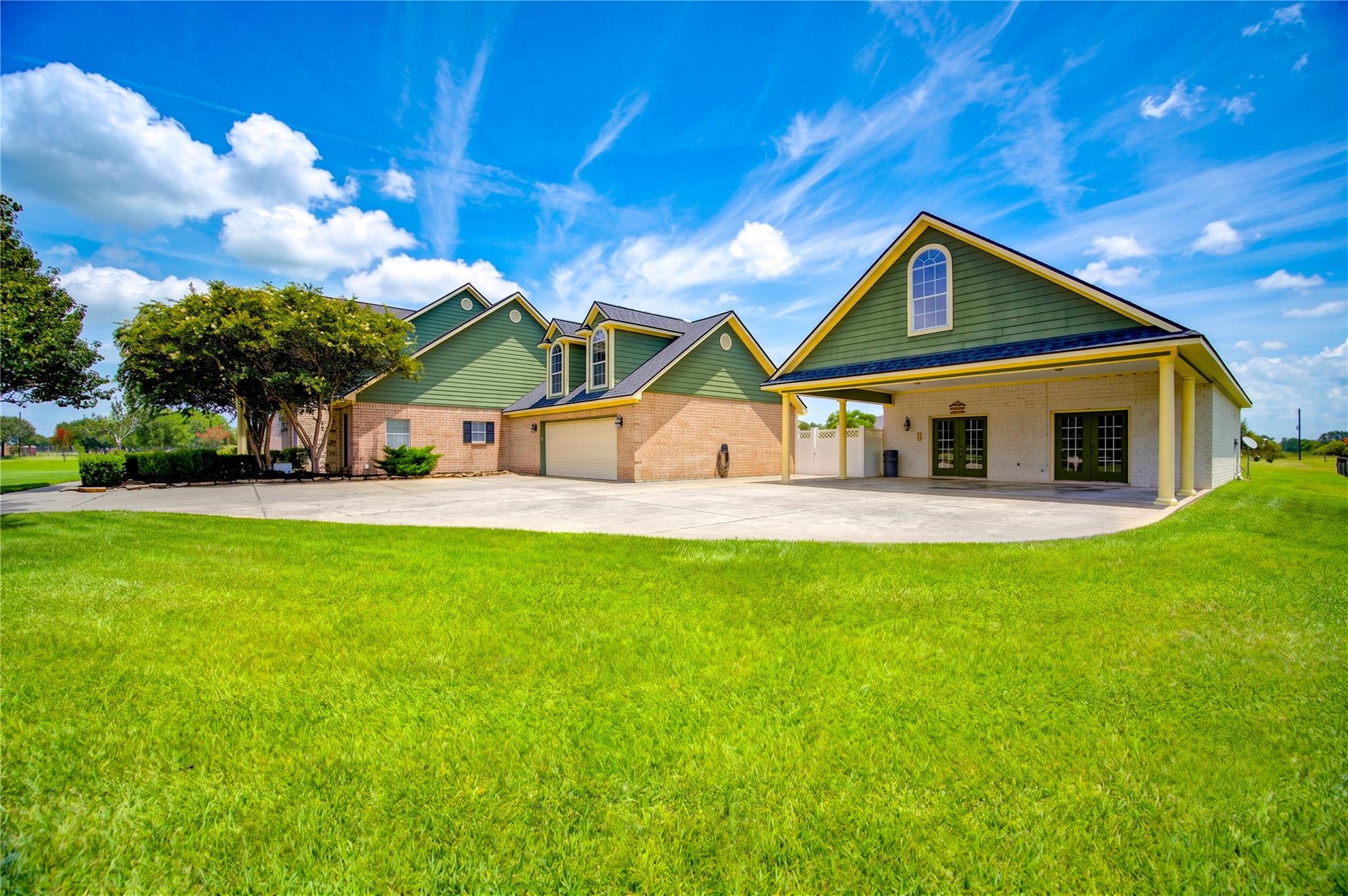 15302 Devin Lane