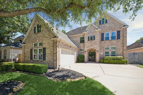 Photo of 7923 N Wellington Court, Houston, TX 77055 (MLS # 8569003)