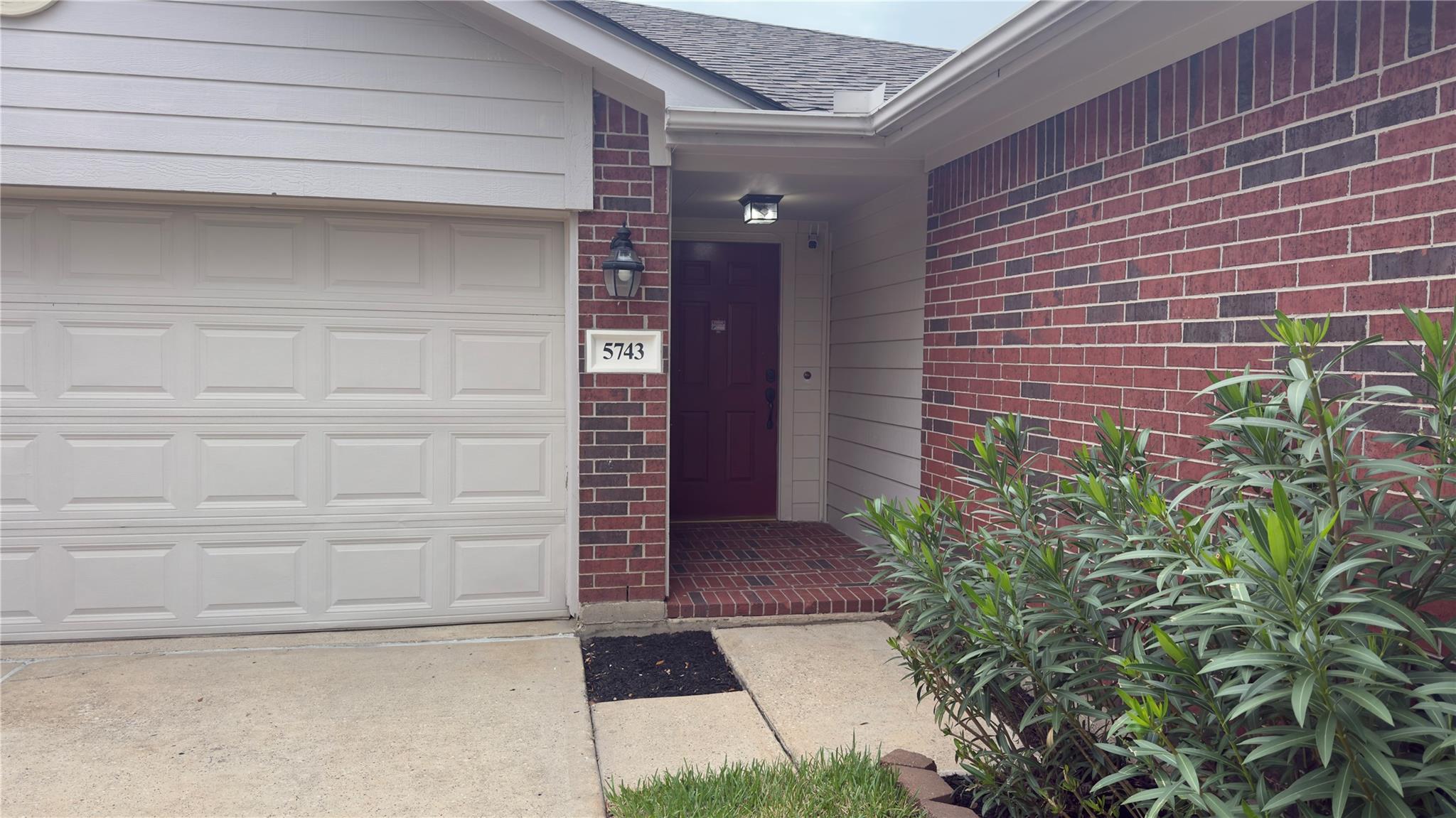 5743 Brenwood Glen Trail