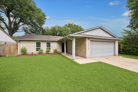 Photo of 1323 Ashwood Drive, Sugar Land, TX 77498 (MLS # 14885916)
