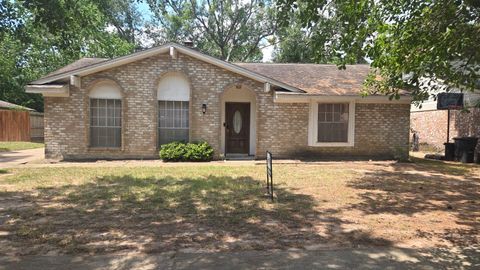 Photo of 422 Skywood Drive, Houston, TX 77090 (MLS # 44827712)