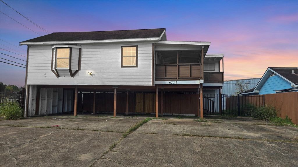 Photo of 6723 South Loop E #9, Houston, TX 77087 (MLS # 4352927)