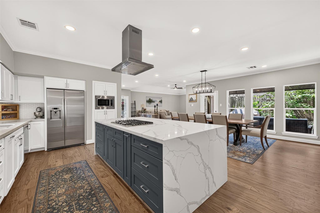 Photo of 1122 Daria Drive, Houston, TX 77079 (MLS # 59693073)