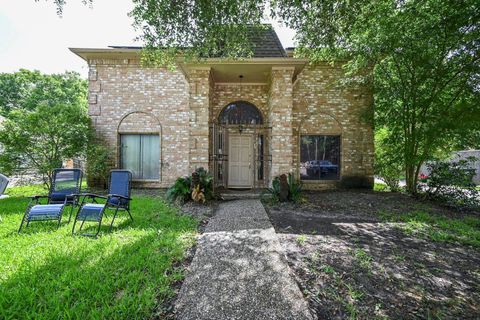 Photo of 11811 Braesridge Drive, Houston, TX 77071 (MLS # 35023128)