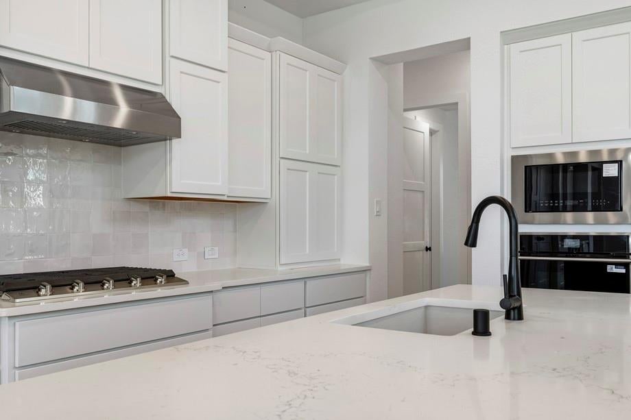 8902 Antelope Canyon Way