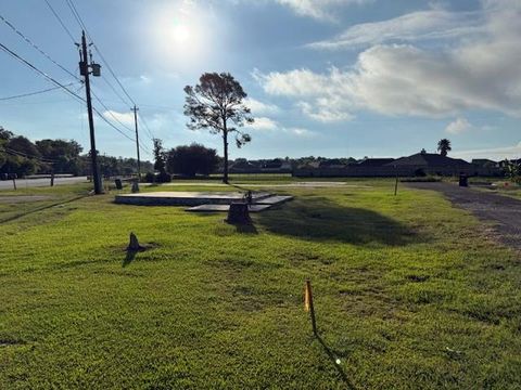 Photo of 4828 W Bayshore Drive, Bacliff, TX 77518 (MLS # 63307730)