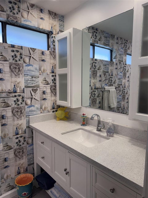 Tiny photo for 1702 E Castaway Street, Tiki Island, TX 77554 (MLS # 58166871)