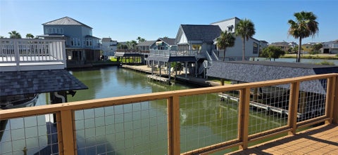 Tiny photo for 1702 E Castaway Street, Tiki Island, TX 77554 (MLS # 58166871)