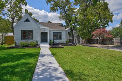 Photo of 122 N Holland Street, Bellville, TX 77418 (MLS # 62627934)